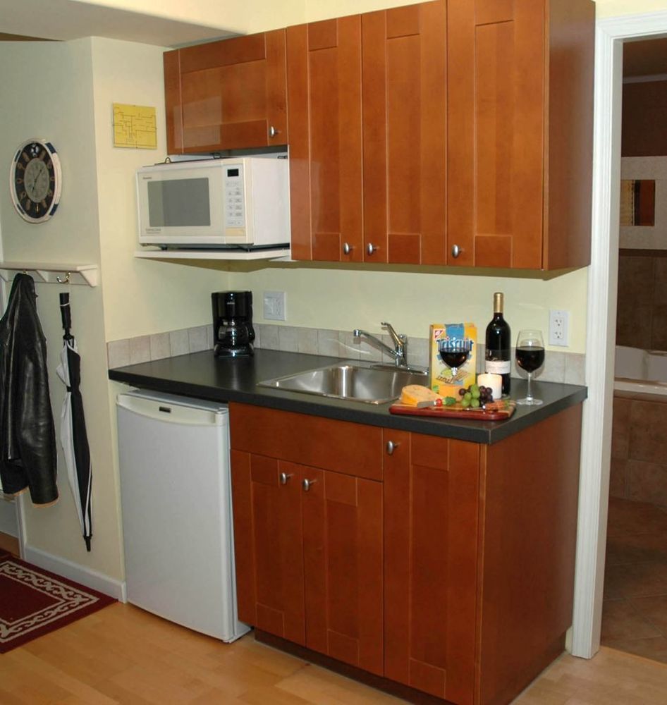 At The Shore Bed And Breakfast Sechelt Bagian luar foto