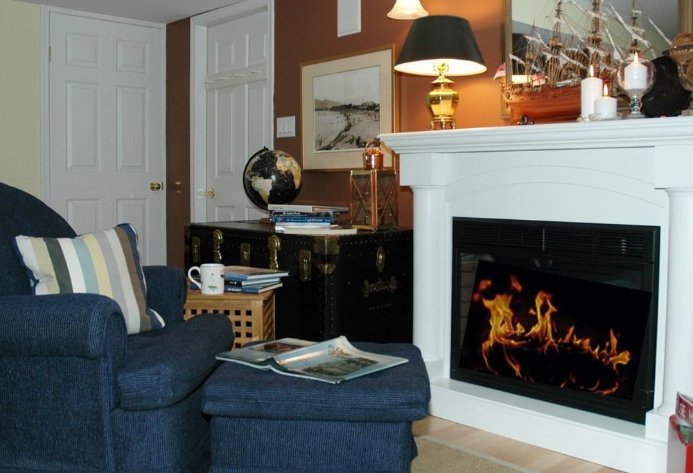 At The Shore Bed And Breakfast Sechelt Bagian luar foto