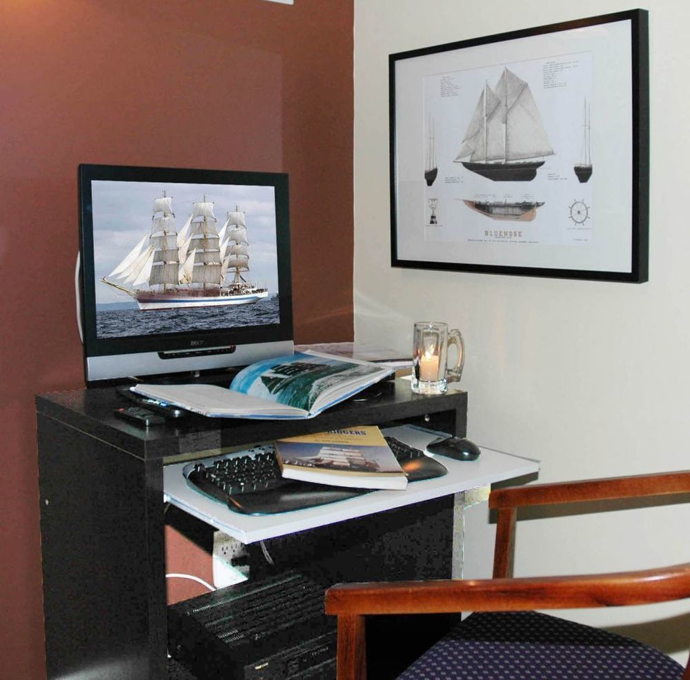 At The Shore Bed And Breakfast Sechelt Bagian luar foto